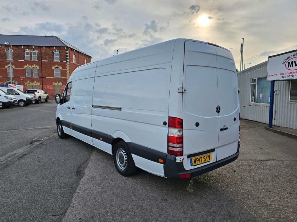 MERCEDES-BENZ SPRINTER