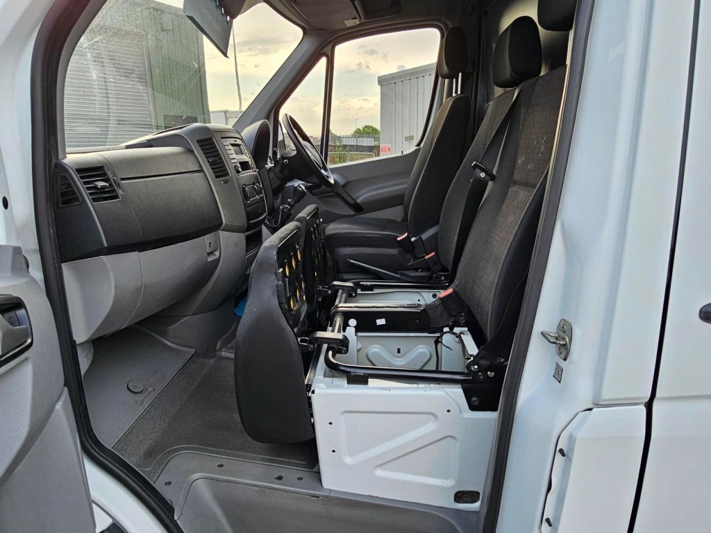 MERCEDES-BENZ SPRINTER