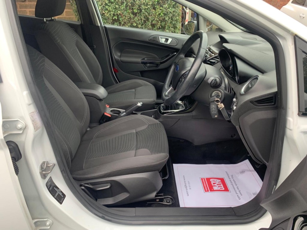 FORD FIESTA 1.0T EcoBoost Titanium Euro 5 ss 5dr 2013