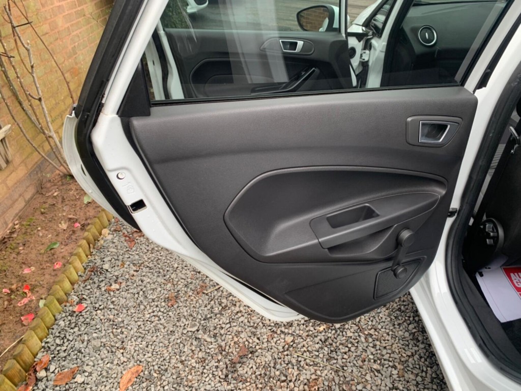 FORD FIESTA 1.0T EcoBoost Titanium Euro 5 ss 5dr 2013