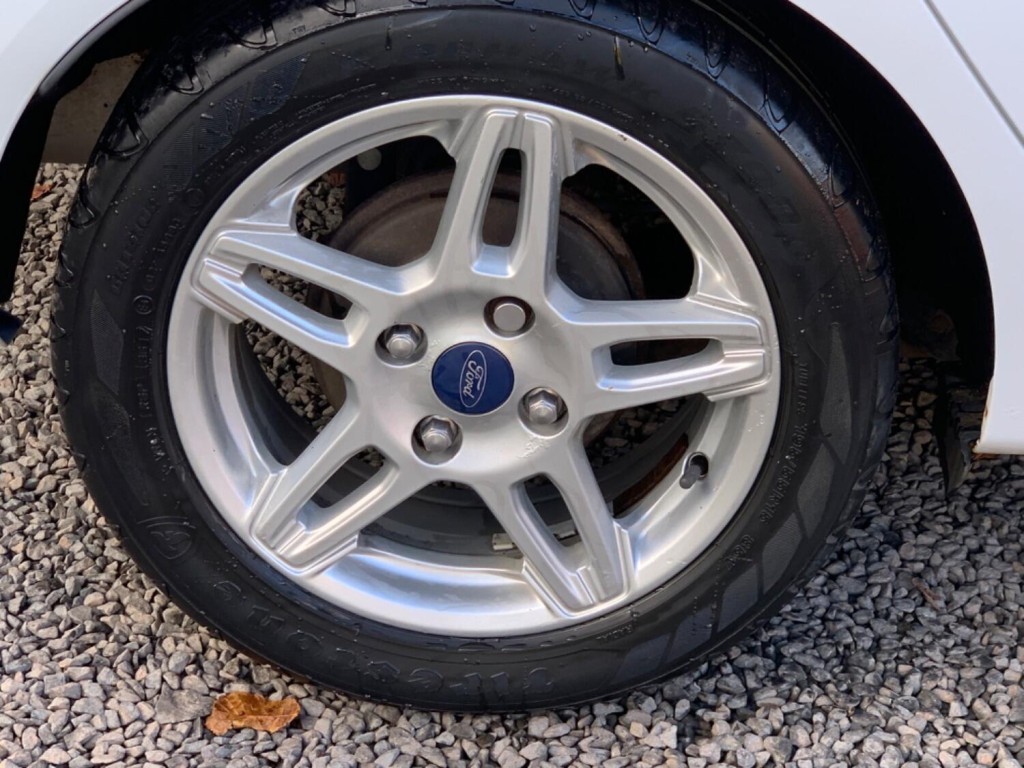 FORD FIESTA 1.0 Zetec Euro 5 ss 5dr 2013