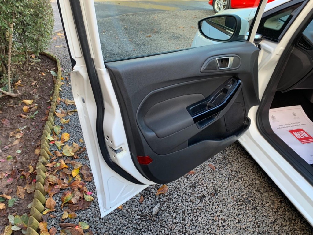 FORD FIESTA 1.0 Zetec Euro 5 ss 5dr 2013