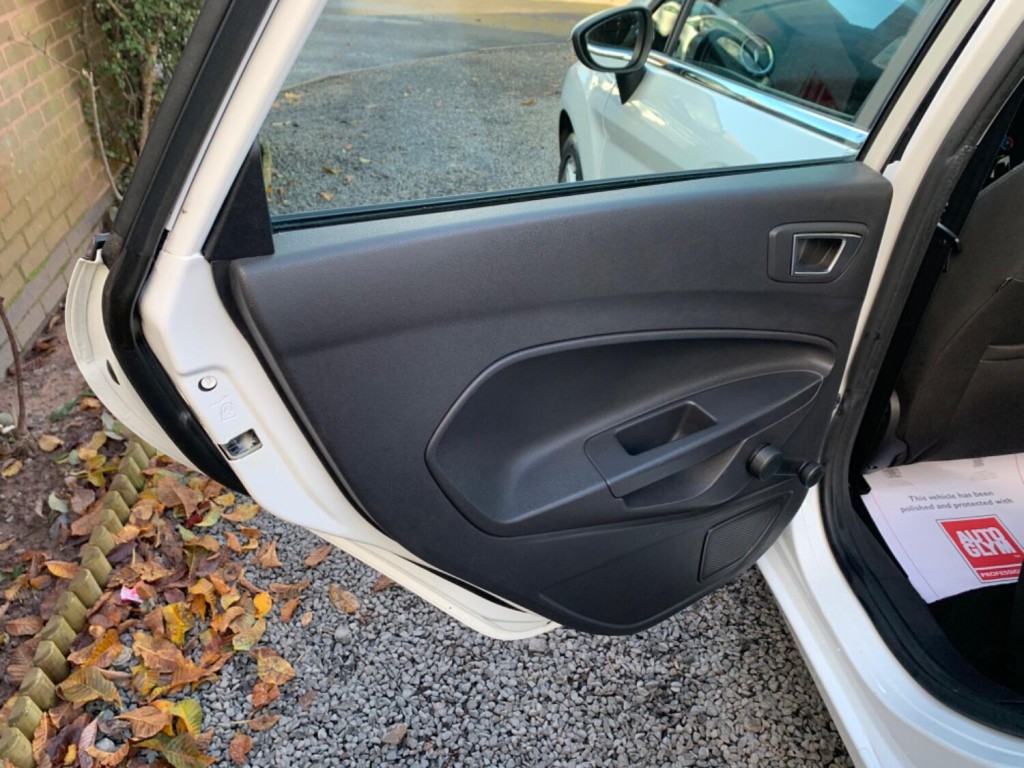 FORD FIESTA 1.0 Zetec Euro 5 ss 5dr 2013