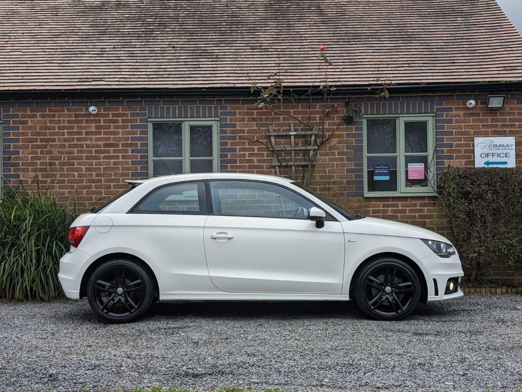 AUDI A1 1.4 TFSI S line Euro 5 (s/s) 3dr 2012