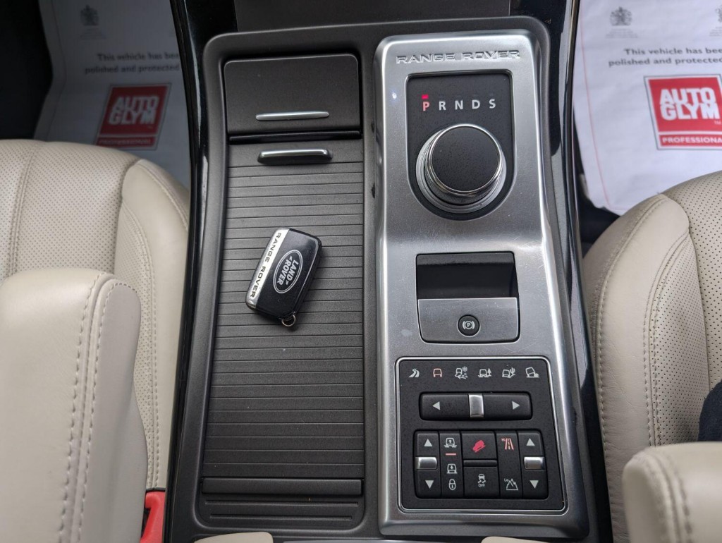 LAND ROVER RANGE ROVER SPORT 3.0 SD V6 HSE Black Auto 4WD Euro 5 5dr 2013
