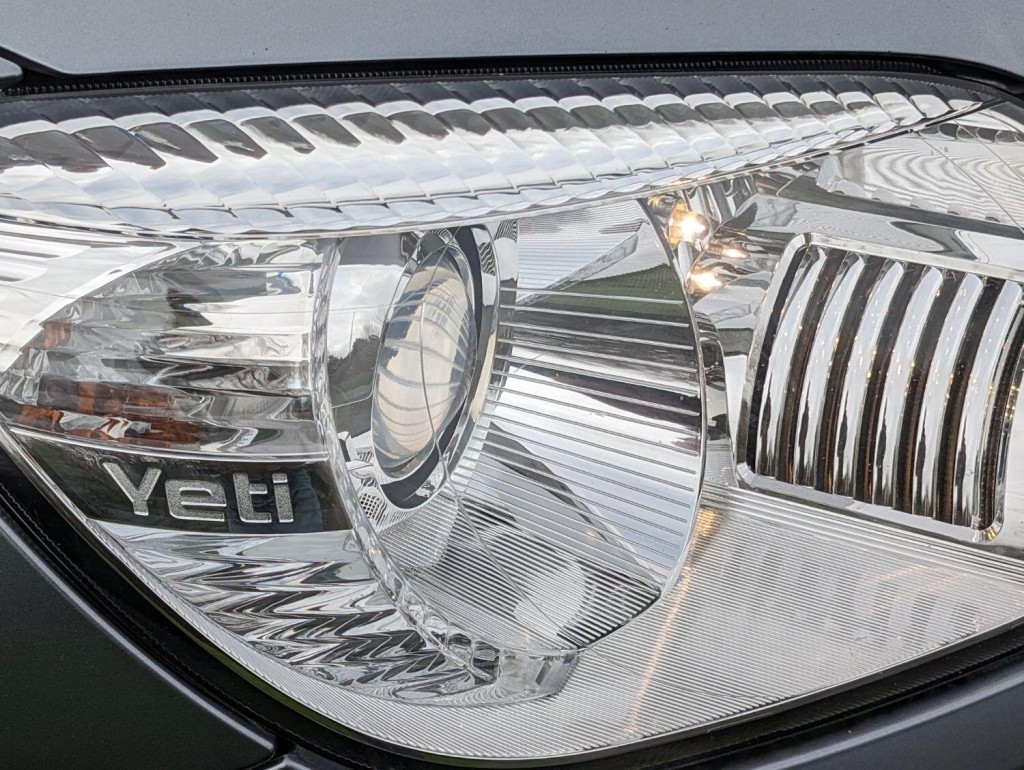 SKODA YETI 2.0 TDI Elegance 4WD Euro 5 5dr 2011