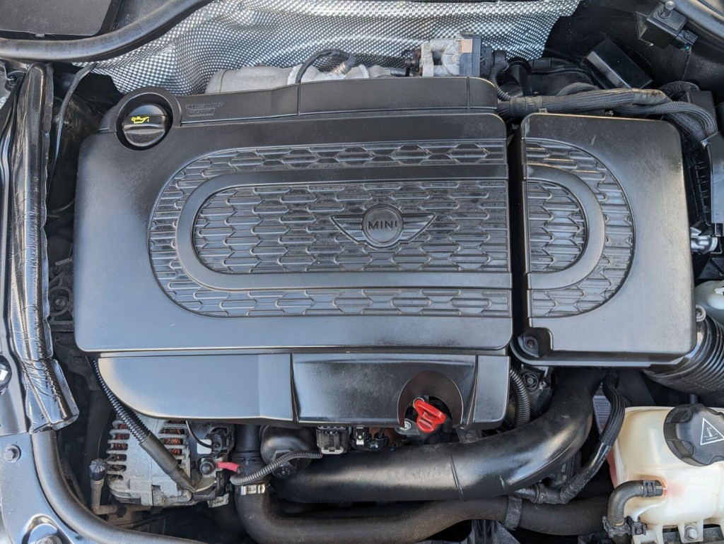 MINI CONVERTIBLE 1.6 Cooper D Euro 5 (s/s) 2dr 2012