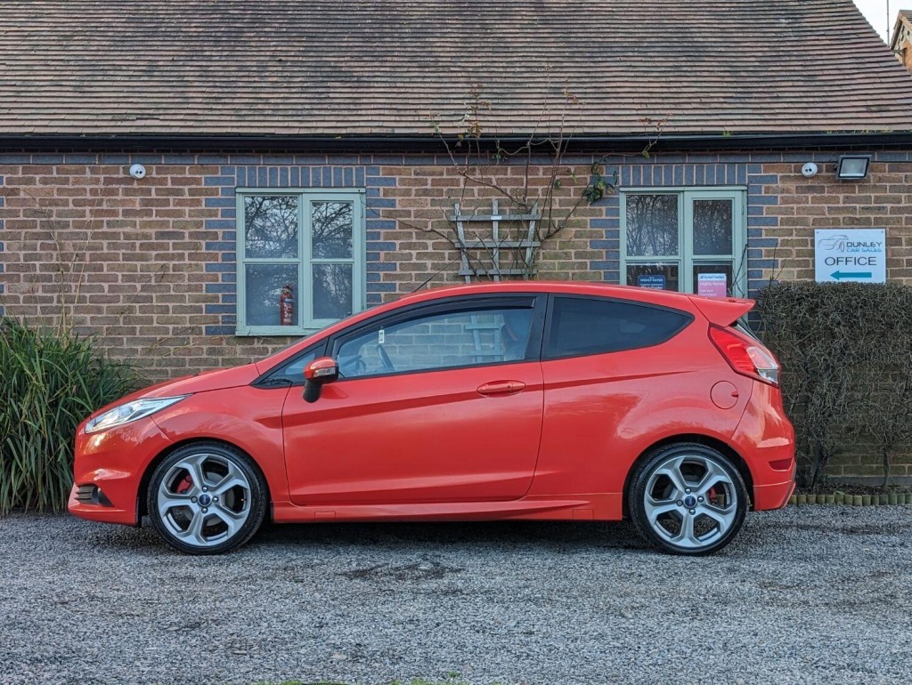FORD FIESTA 1.6T EcoBoost ST-2 Euro 5 3dr 2013