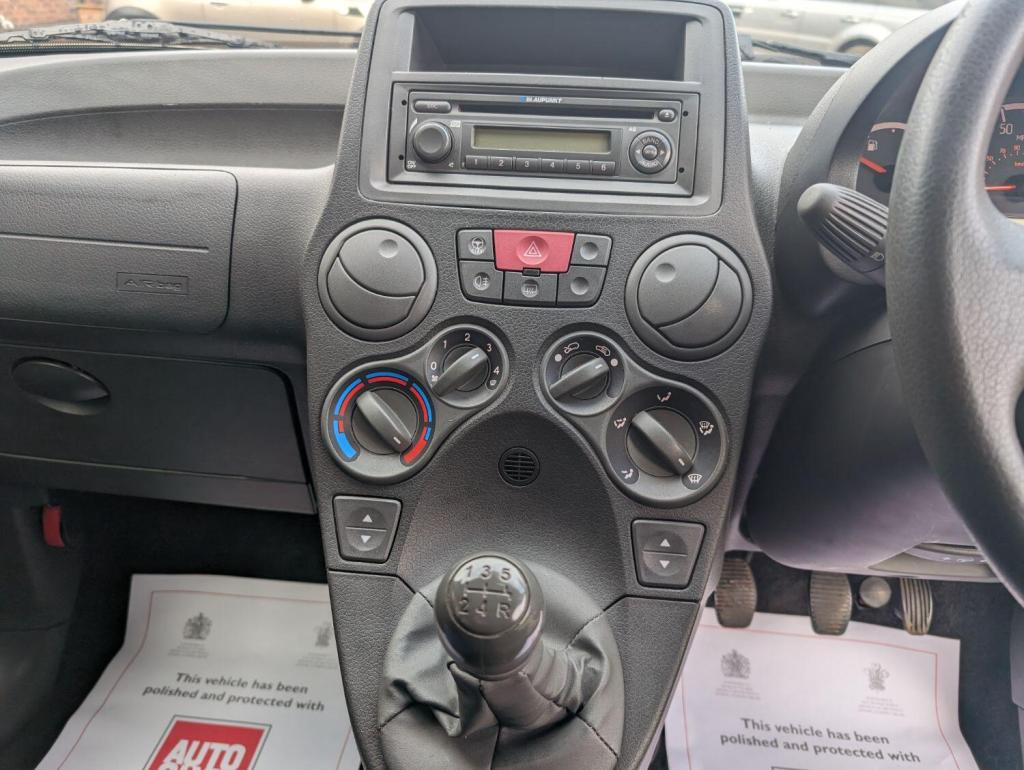 FIAT PANDA 1.2 Active 5dr 2012