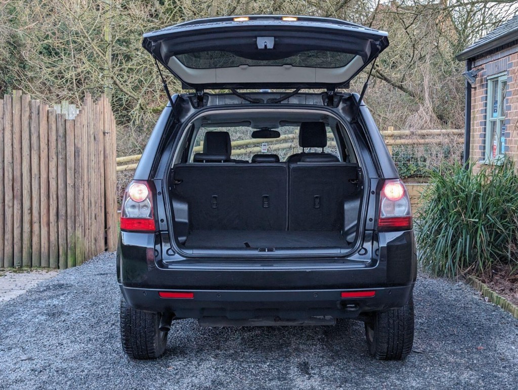 LAND ROVER FREELANDER 2 2.2 TD4 XS 4WD Euro 5 (s/s) 5dr 2012