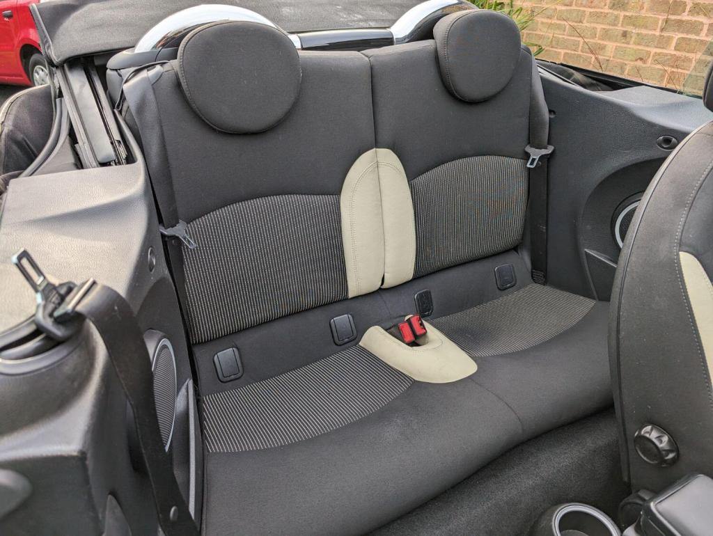 MINI CONVERTIBLE 1.6 Cooper Euro 4 2dr 2009