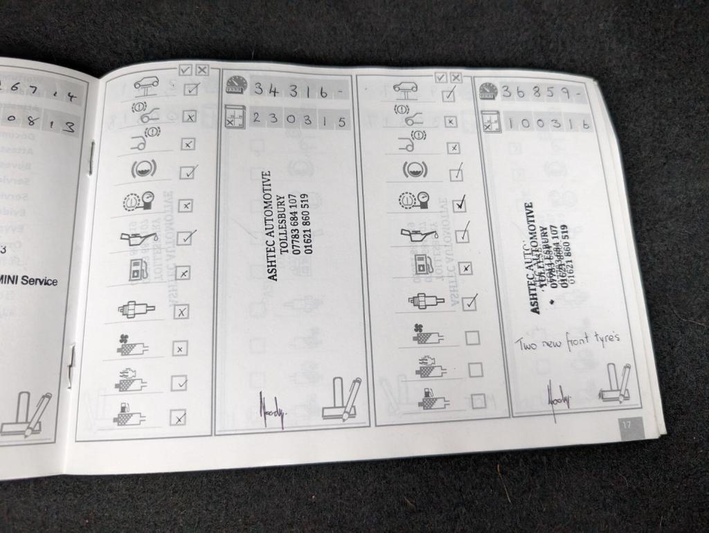 MINI CONVERTIBLE 1.6 Cooper Euro 4 2dr 2009