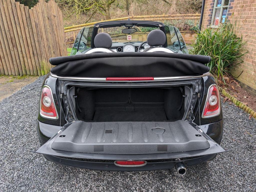 MINI CONVERTIBLE 1.6 Cooper Euro 4 2dr 2009