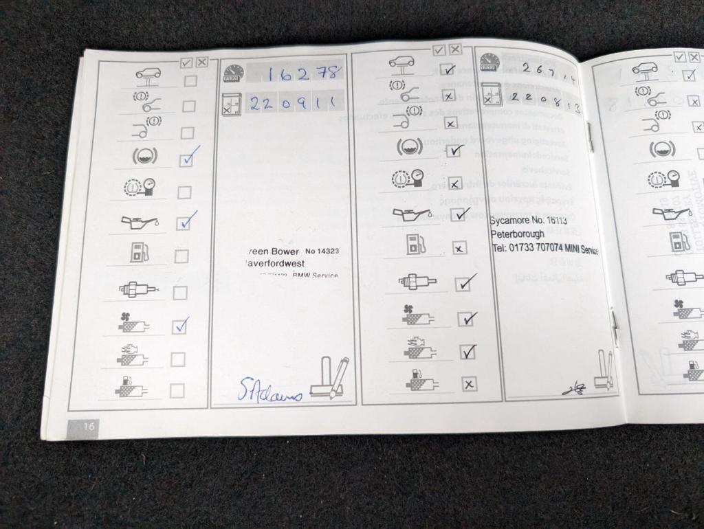 MINI CONVERTIBLE 1.6 Cooper Euro 4 2dr 2009