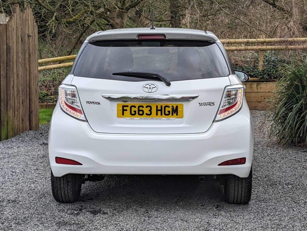 TOYOTA YARIS 1.33 Dual VVT-i Trend Euro 5 5dr 2013