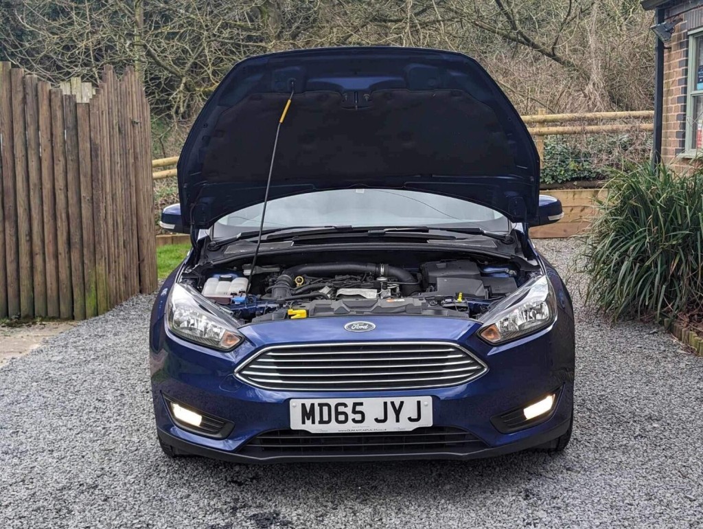 FORD FOCUS 1.0T EcoBoost Zetec Euro 6 (s/s) 5dr 2015