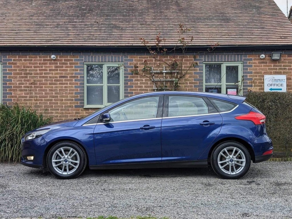 FORD FOCUS 1.0T EcoBoost Zetec Euro 6 (s/s) 5dr 2015