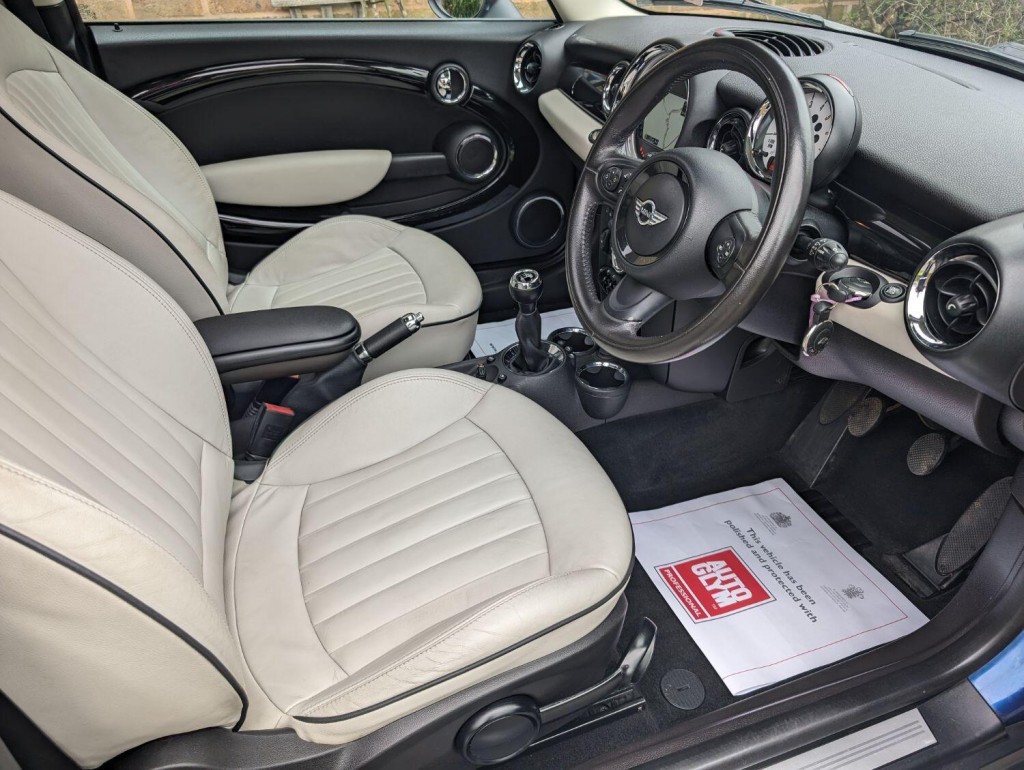 MINI HATCH 1.6 Cooper D Euro 5 (s/s) 3dr 2011