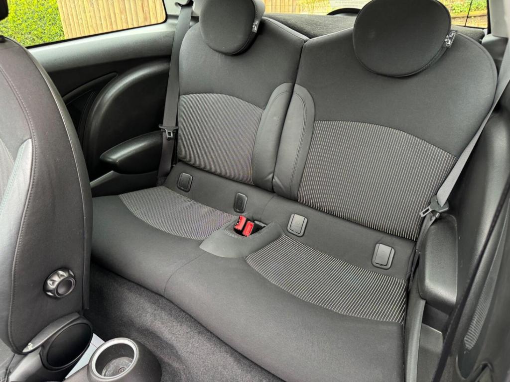 MINI HATCH 1.6 Cooper S Euro 5 3dr 2009