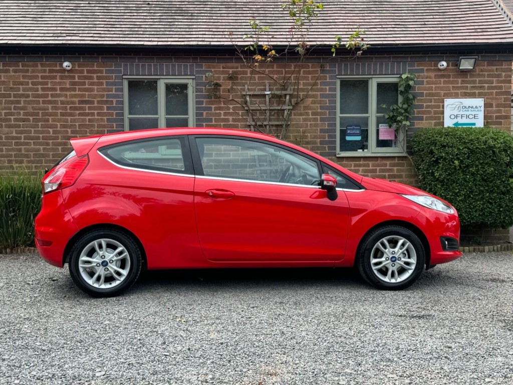 FORD FIESTA 1.25 Zetec Euro 5 3dr 2015