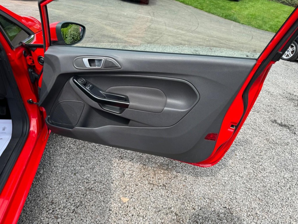 FORD FIESTA 1.25 Zetec Euro 5 3dr 2015