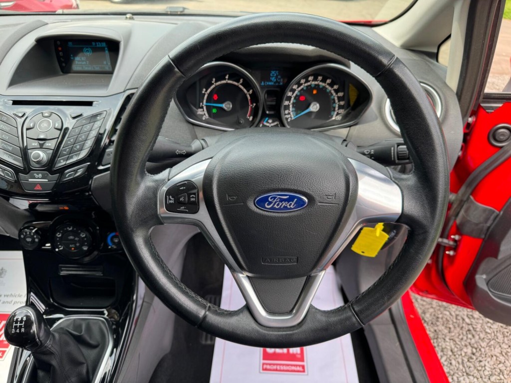 FORD FIESTA 1.25 Zetec Euro 5 3dr 2015