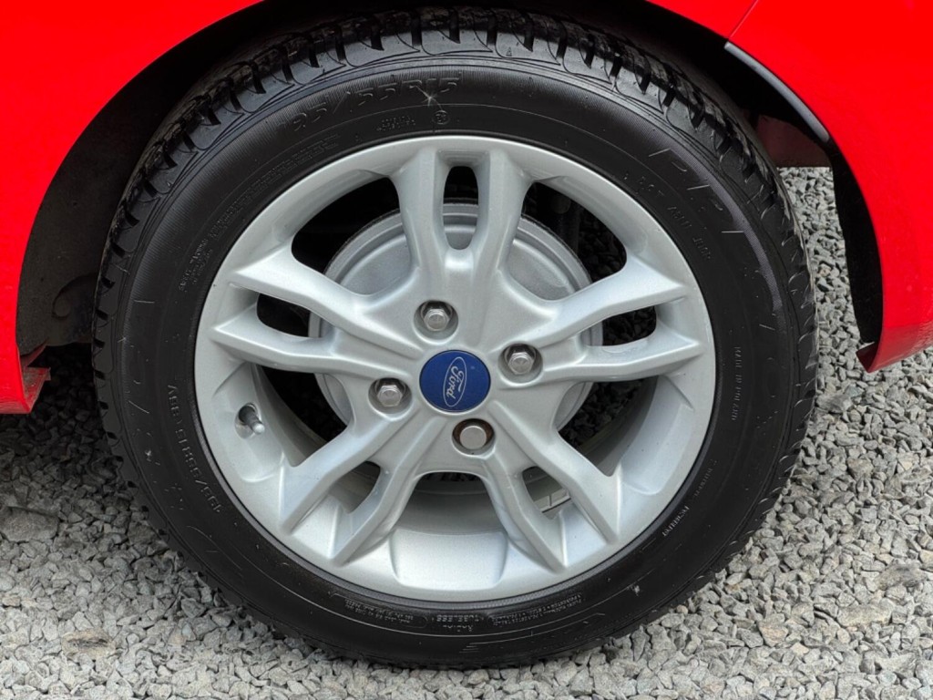 FORD FIESTA 1.25 Zetec Euro 5 3dr 2015