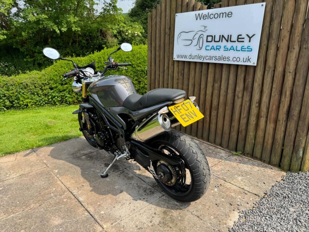 TRIUMPH SPEED TRIPLE 1050 1050 2007