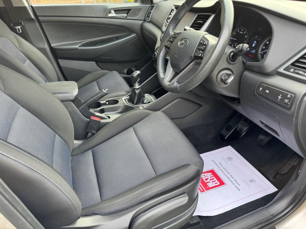HYUNDAI TUCSON 1.6 GDi Blue Drive SE Nav Euro 6 (s/s) 5dr 2017