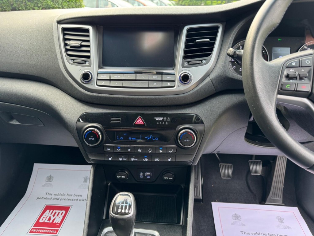 HYUNDAI TUCSON 1.6 GDi Blue Drive SE Nav Euro 6 (s/s) 5dr 2017