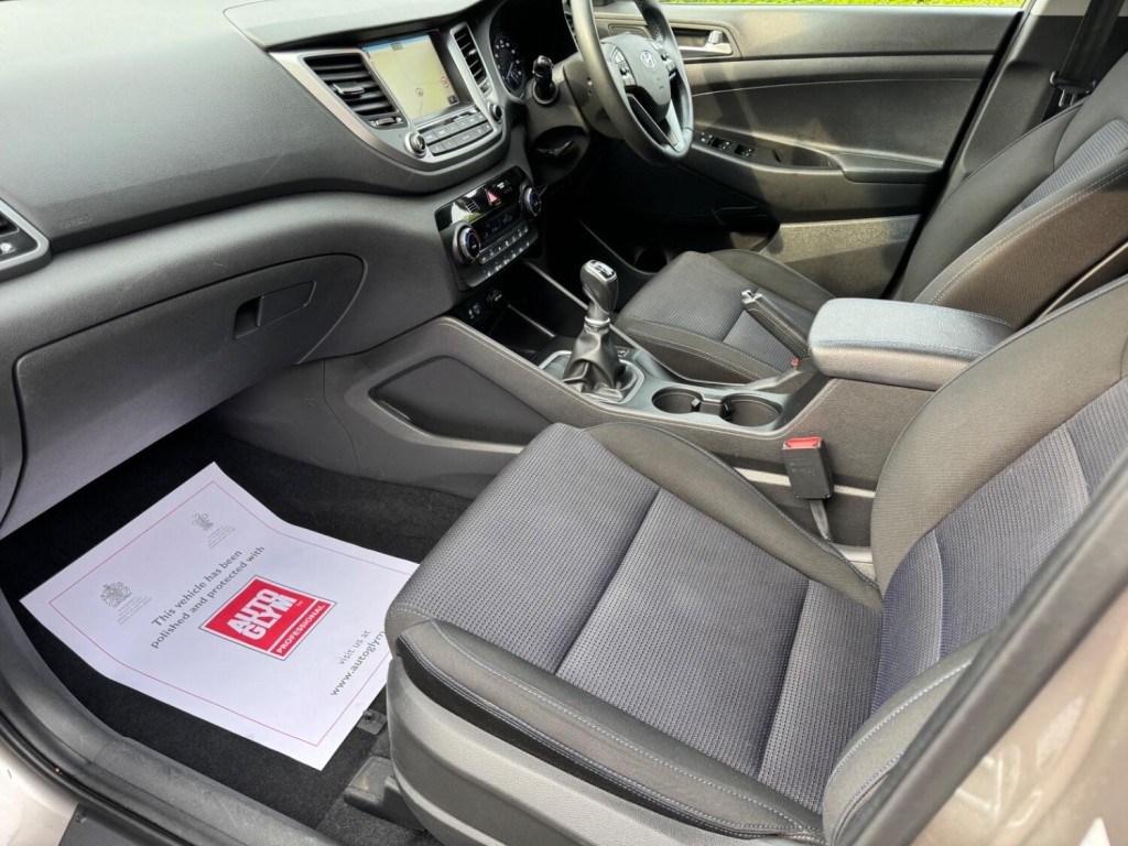 HYUNDAI TUCSON 1.6 GDi Blue Drive SE Nav Euro 6 (s/s) 5dr 2017