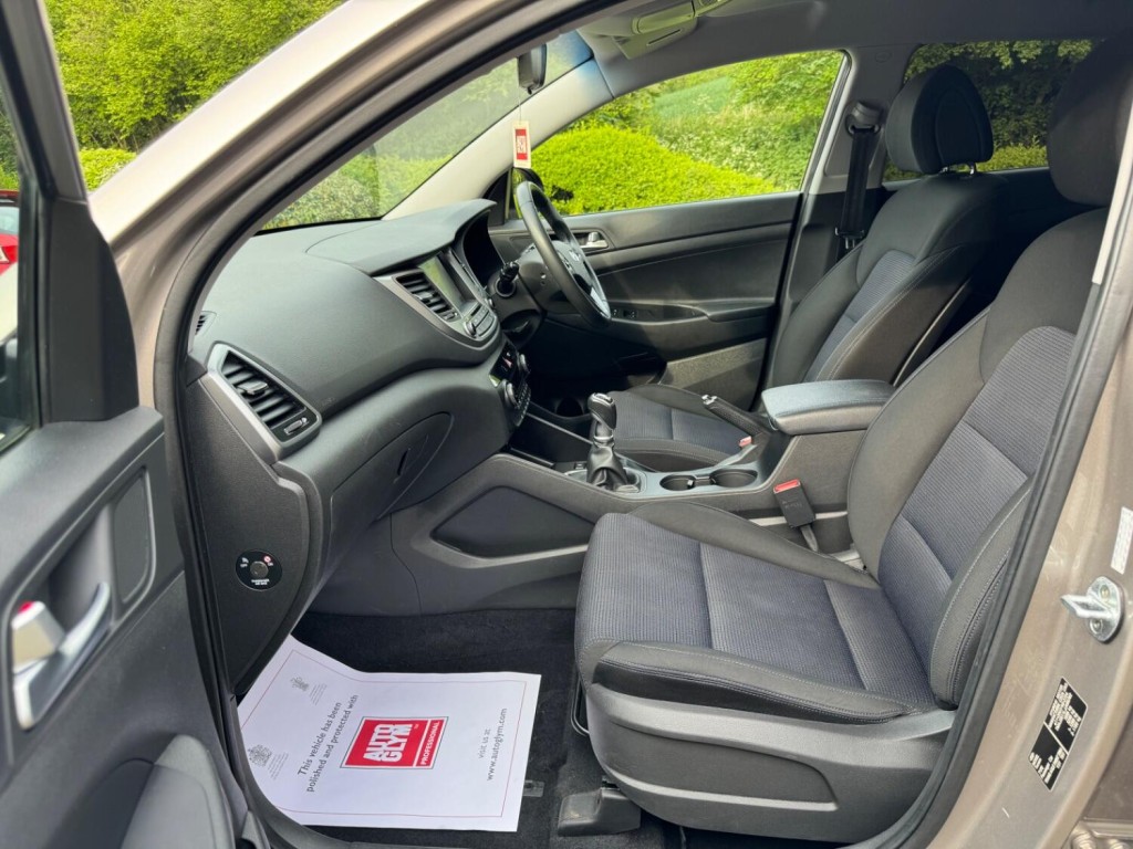 HYUNDAI TUCSON 1.6 GDi Blue Drive SE Nav Euro 6 (s/s) 5dr 2017