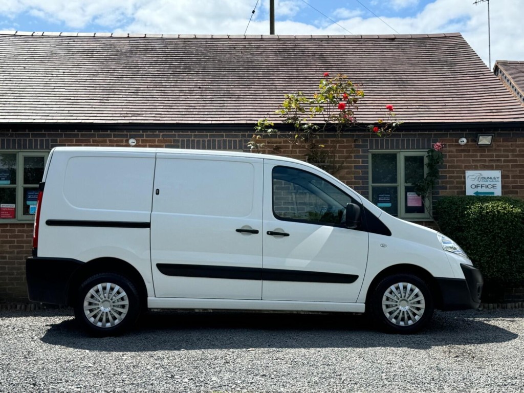 PEUGEOT EXPERT 1.6 HDi Professional L1 H1 4dr 2017