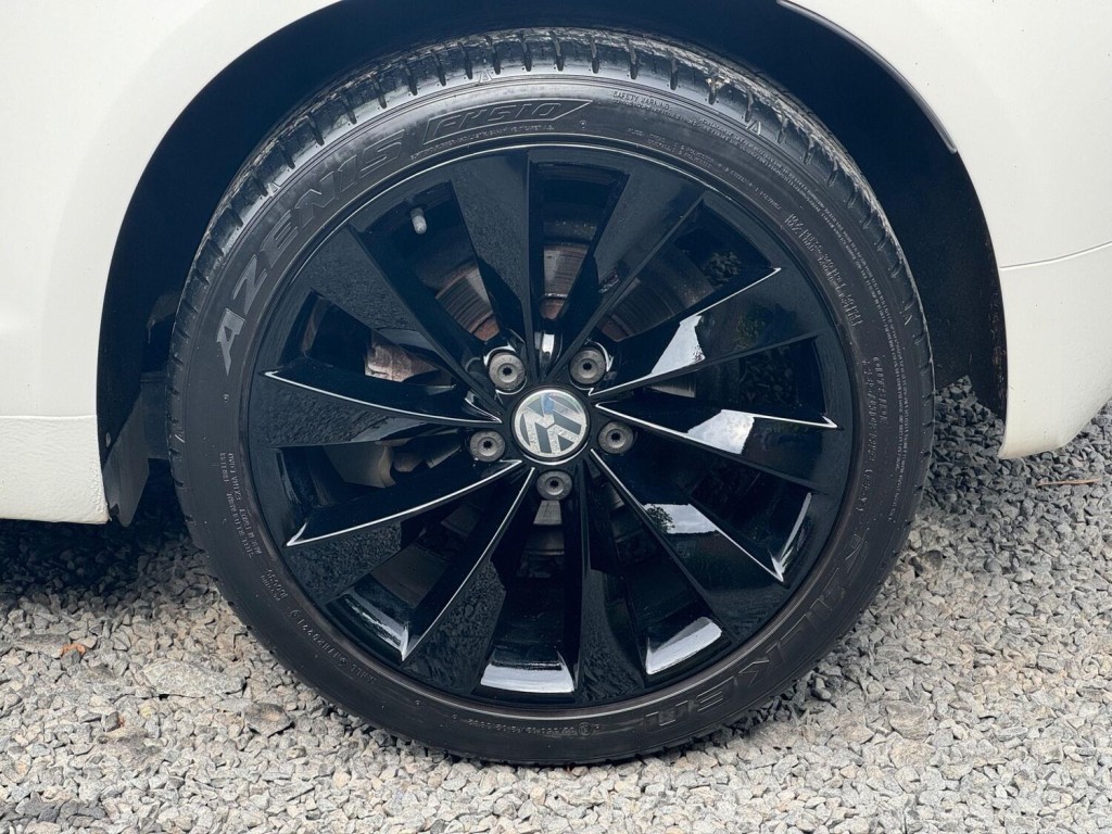 VOLKSWAGEN SCIROCCO 2.0 TDI BlueMotion Tech GT Euro 5 (s/s) 3dr (Leather, Nav) 2013