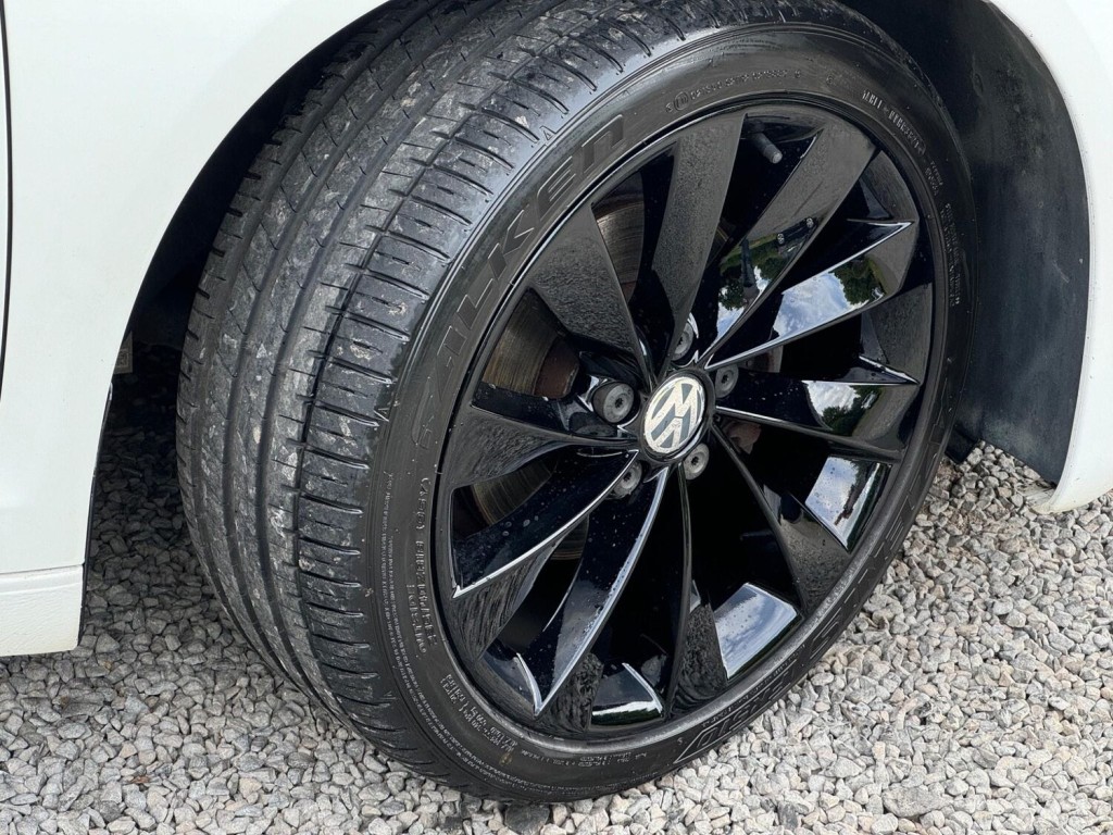 VOLKSWAGEN SCIROCCO 2.0 TDI BlueMotion Tech GT Euro 5 (s/s) 3dr (Leather, Nav) 2013