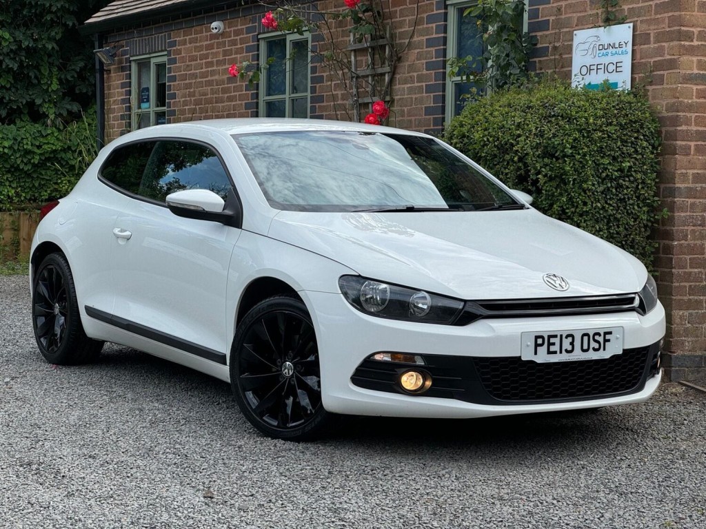 VOLKSWAGEN SCIROCCO 2.0 TDI BlueMotion Tech GT Euro 5 (s/s) 3dr (Leather, Nav) 2013