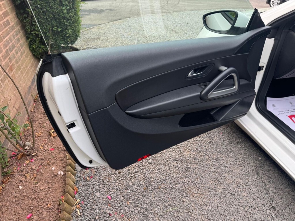 VOLKSWAGEN SCIROCCO 2.0 TDI BlueMotion Tech GT Euro 5 (s/s) 3dr (Leather, Nav) 2013