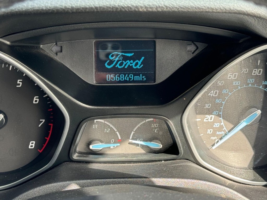 FORD FOCUS 1.6 Zetec Euro 5 5dr 2012