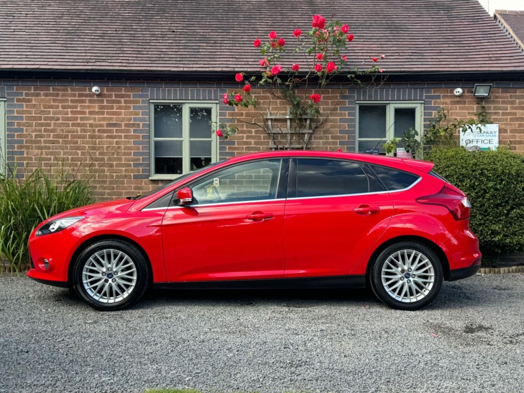 FORD FOCUS 1.6 Zetec Euro 5 5dr 2012