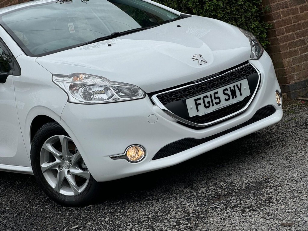 PEUGEOT 208 1.2 VTi PureTech Active Euro 6 5dr 2015