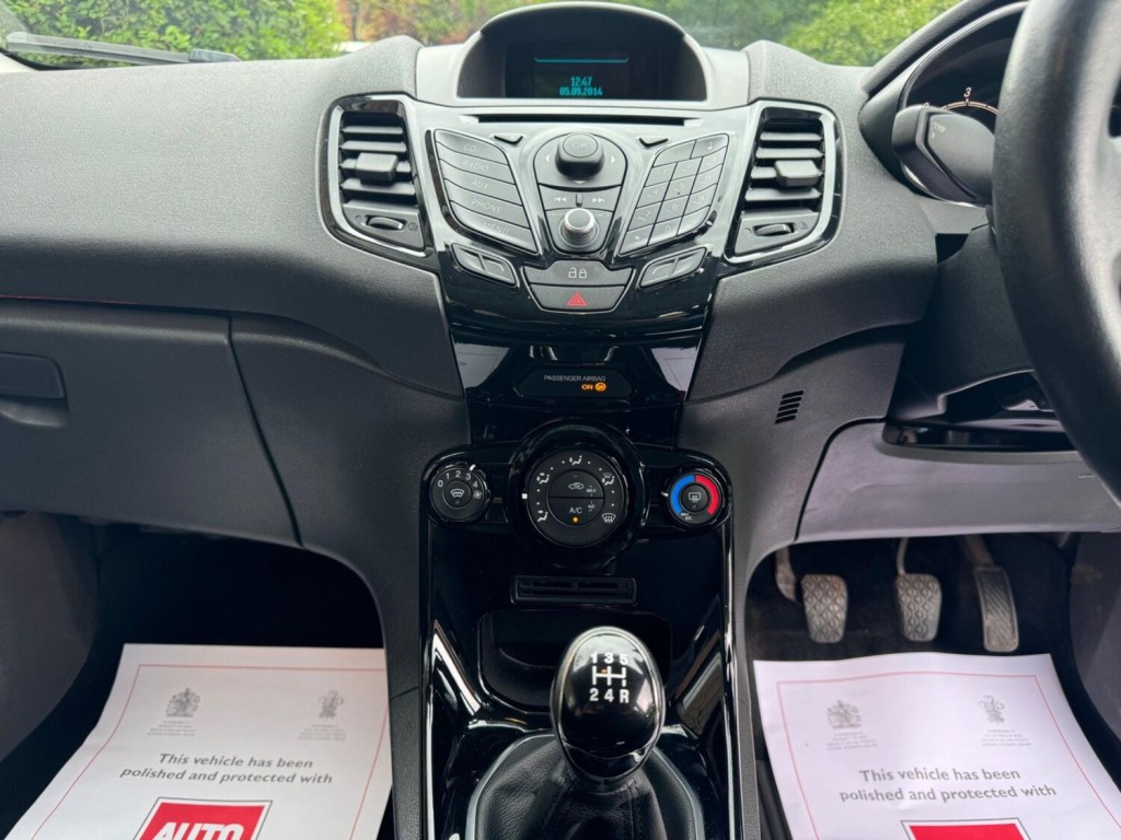 FORD FIESTA 1.5 TDCi Zetec Euro 5 5dr 2014