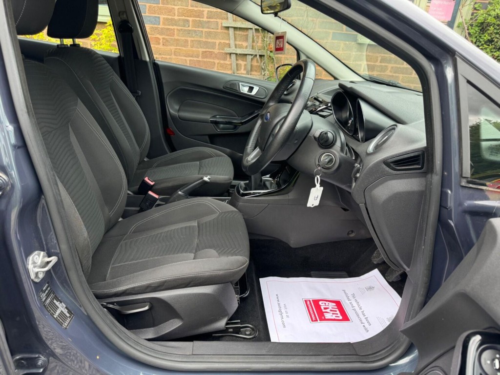 FORD FIESTA 1.5 TDCi Zetec Euro 5 5dr 2014