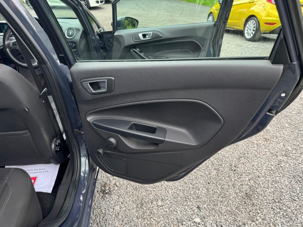 FORD FIESTA 1.5 TDCi Zetec Euro 5 5dr 2014