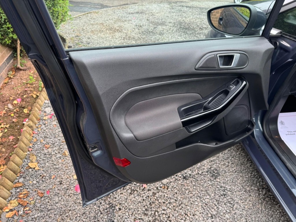FORD FIESTA 1.5 TDCi Zetec Euro 5 5dr 2014