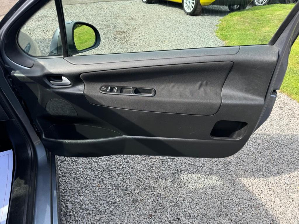 PEUGEOT 207 1.4 VTi S 3dr (a/c) 2008