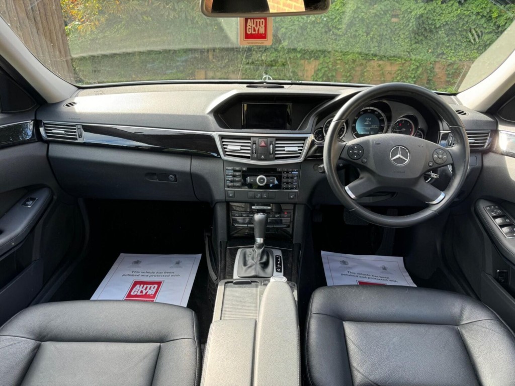 MERCEDES-BENZ E CLASS 2.1 E220 CDI BlueEfficiency Avantgarde Tiptronic Euro 5 4dr 2010