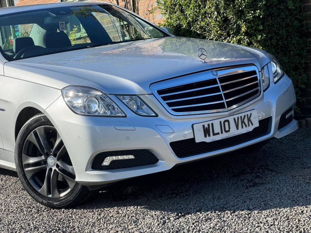 MERCEDES-BENZ E CLASS 2.1 E220 CDI BlueEfficiency Avantgarde Tiptronic Euro 5 4dr 2010