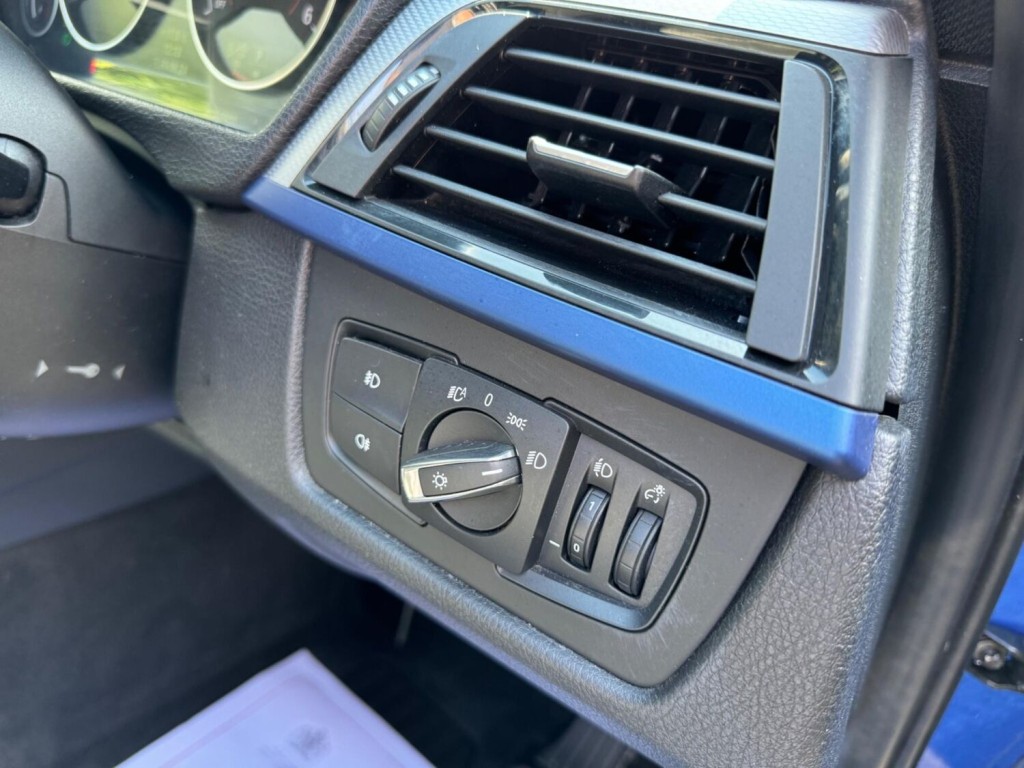 BMW 3 SERIES 2.0 320d M Sport Touring Auto Euro 5 (s/s) 5dr 2012