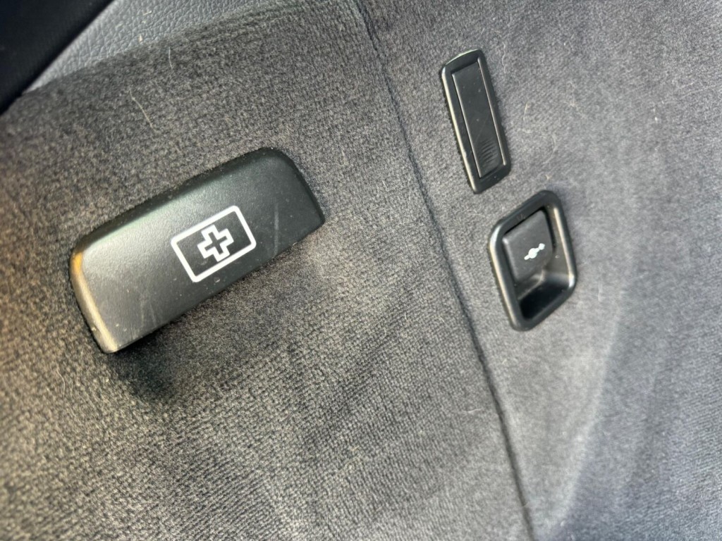 BMW 3 SERIES 2.0 320d M Sport Touring Auto Euro 5 (s/s) 5dr 2012