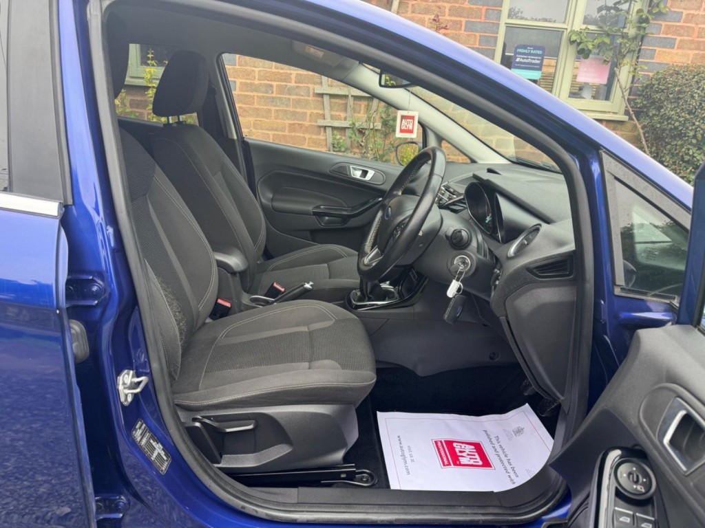 FORD FIESTA 1.0T EcoBoost Titanium Euro 6 (s/s) 5dr 2015